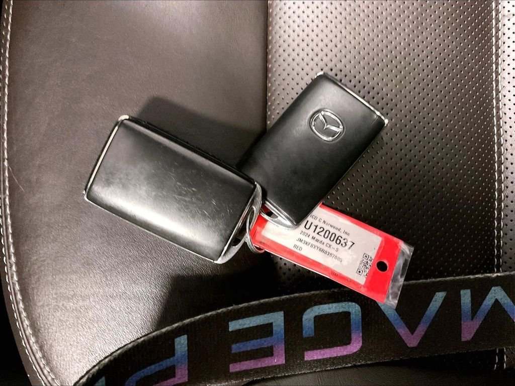 Used 2024 Red Mazda 2.5 Turbo Signature image 31