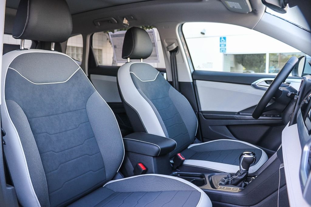 New 2026 Gray Volkswagen 1.5T SE image 16