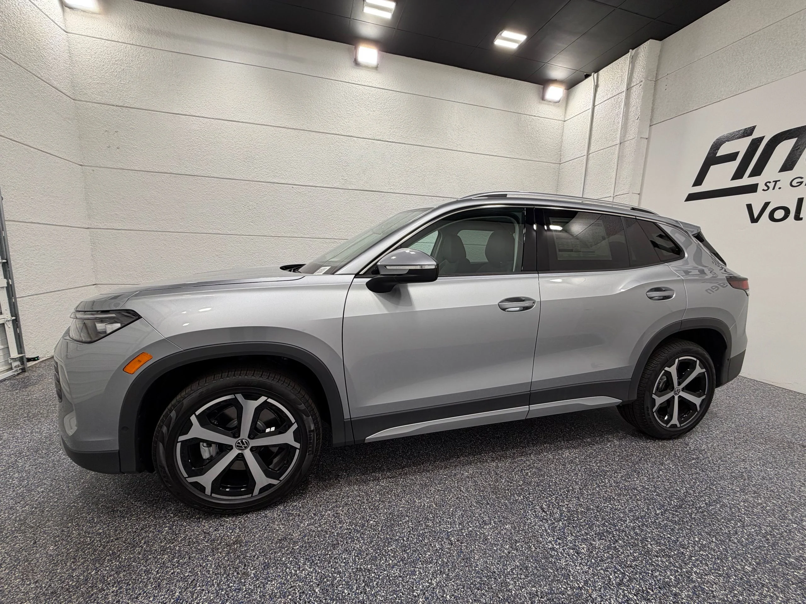 New 2026 Silver Volkswagen SE image 2
