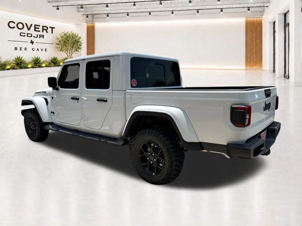 New 2026 Bright White Clear-Coat Exterior Paint Jeep Texas Trail image 9