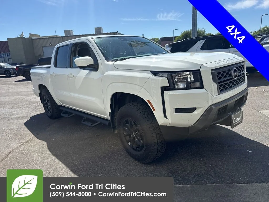 2024 Nissan Frontier SV Crew Cab 4X4 SWB's photo