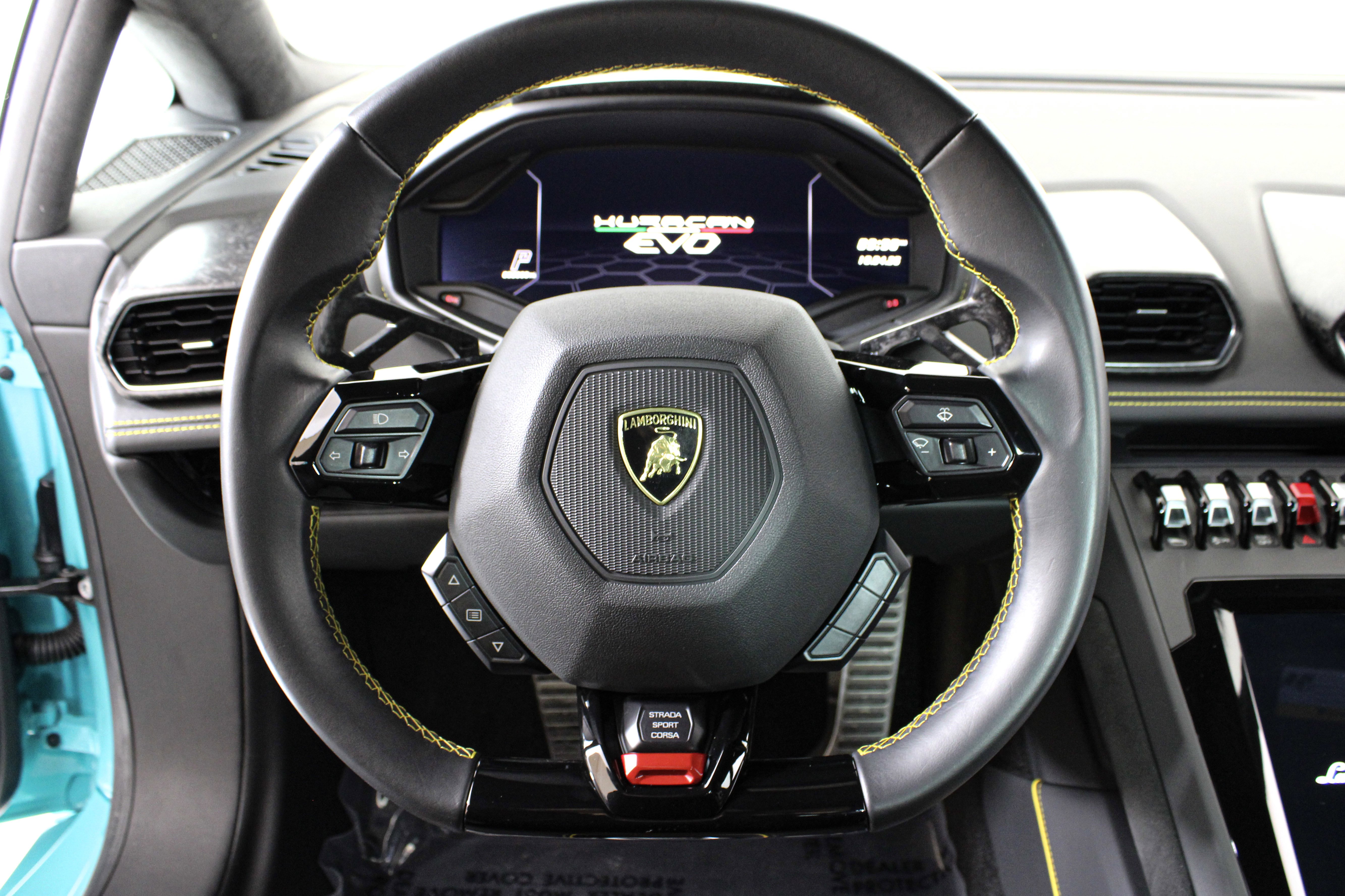 Used 2021 Blue Lamborghini  image 36