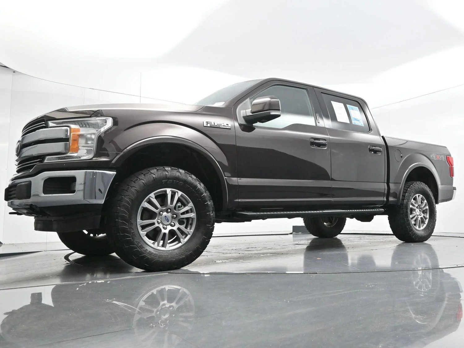 Used 2020 Magma Red Ford LARIAT image 51