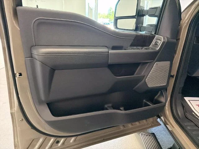 New 2027 Marsh Gray Metallic Ford F-250® Lariat® image 31