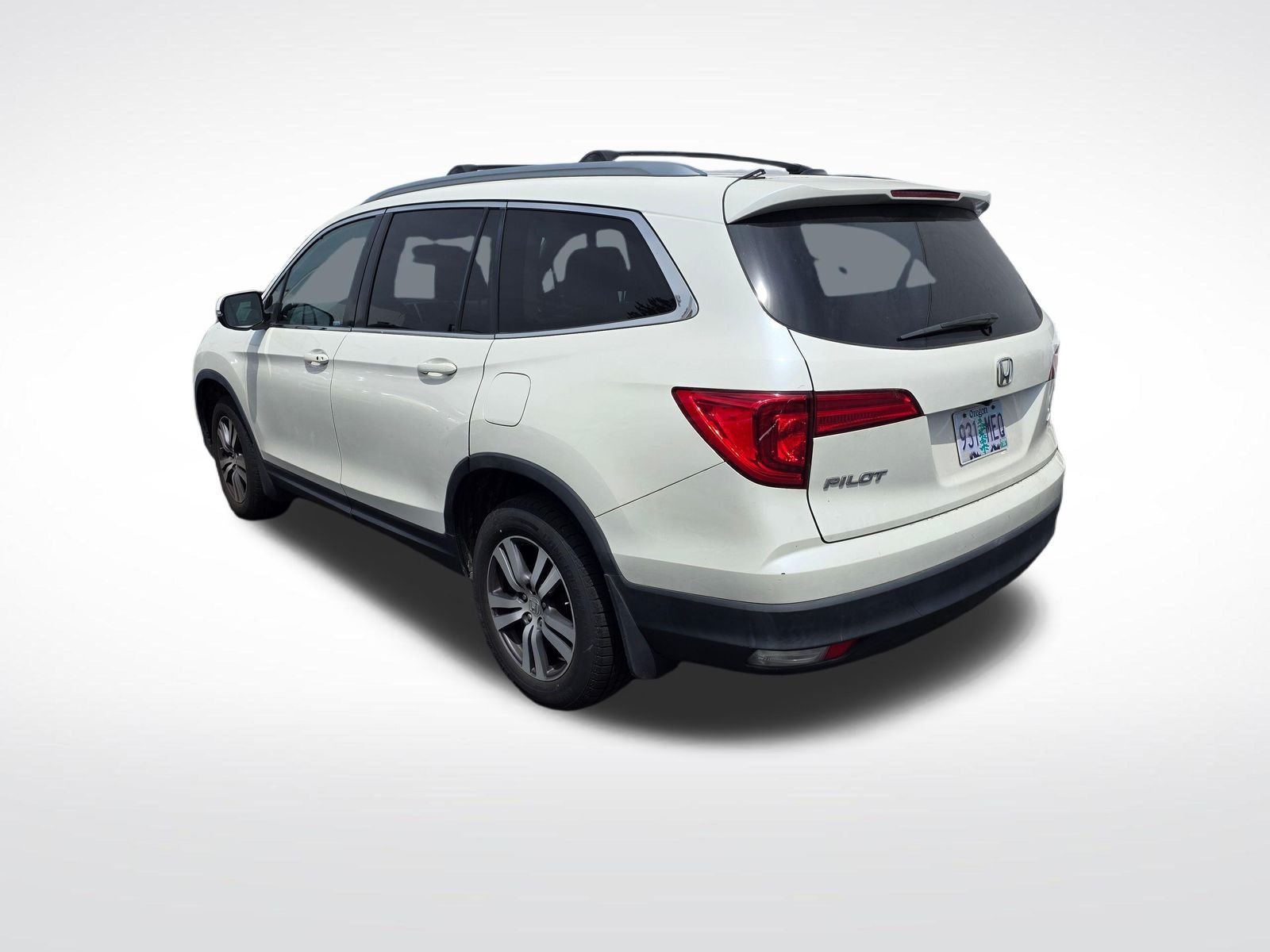 Used 2016 White Diamond Pearl Honda EX-L image 7