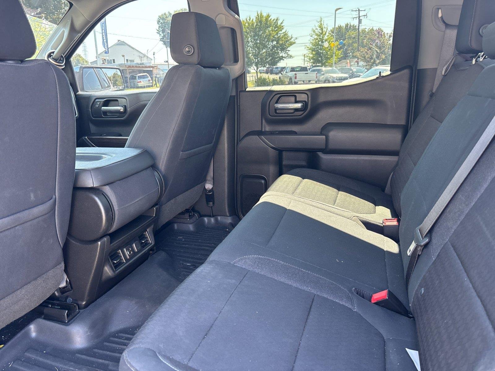 Used 2019 Silver Ice Metallic Chevrolet LT image 31