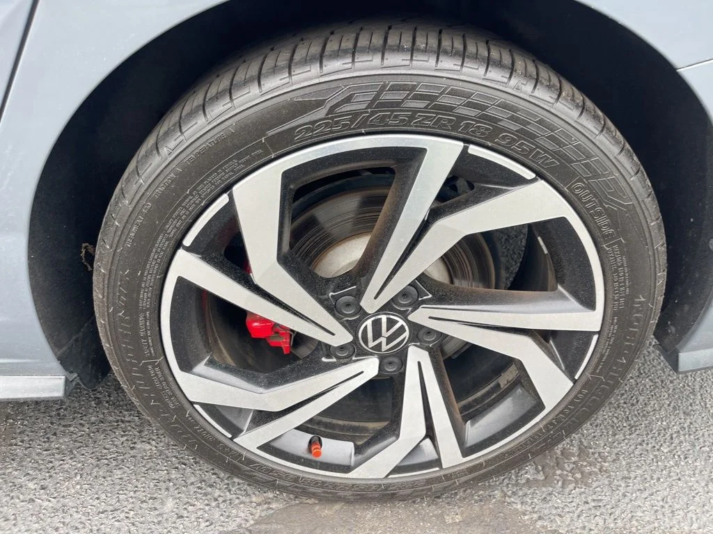Used 2022 Gray Volkswagen 2.0T Autobahn image 26