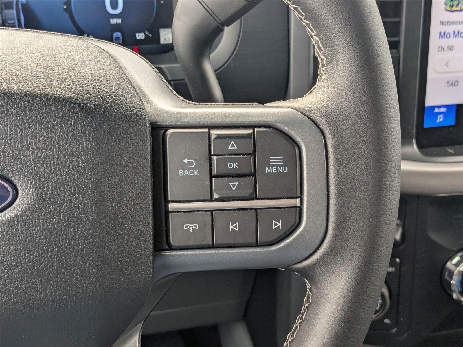 New 2025 Oxford White Ford XLT image 18