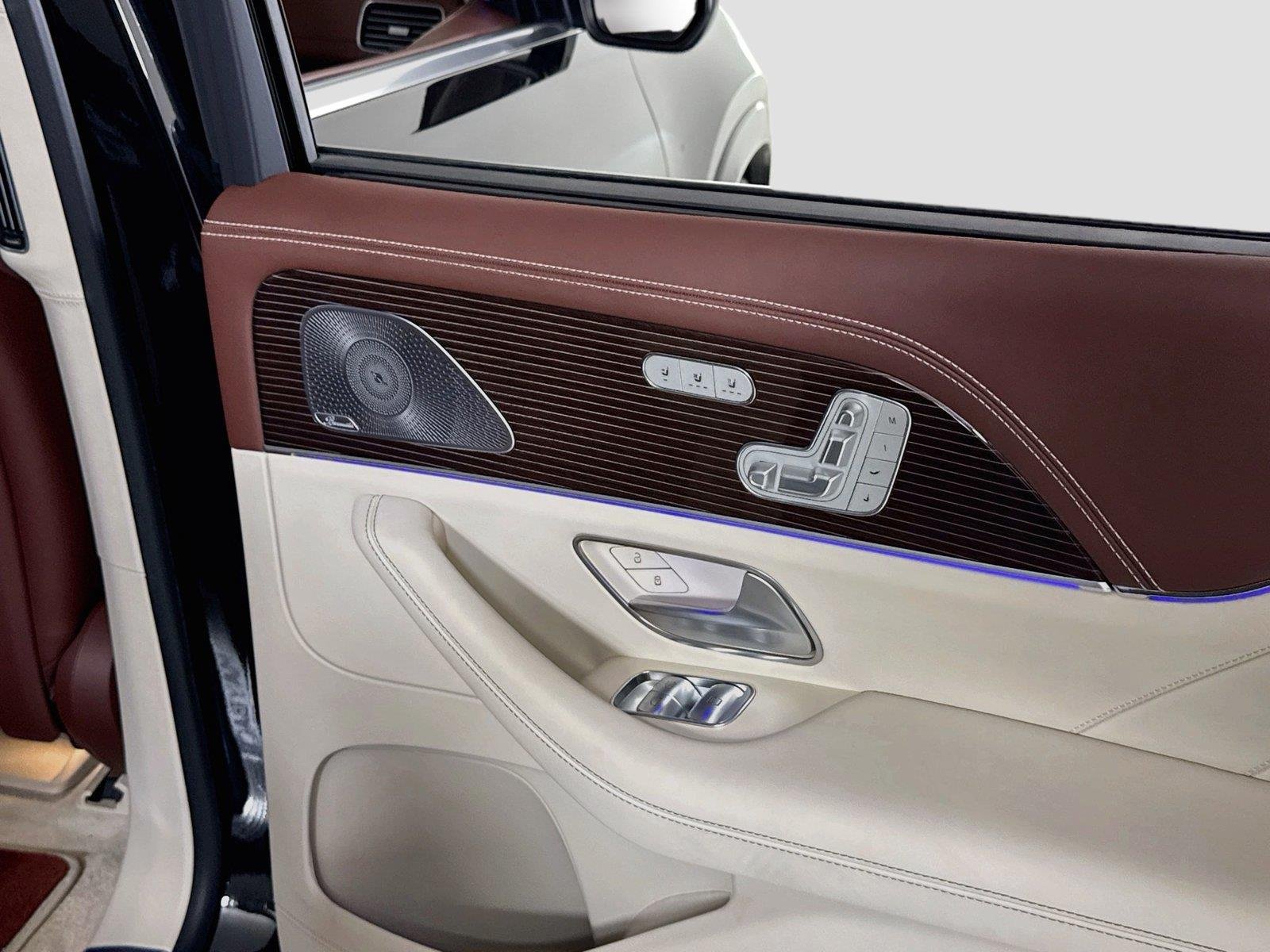 Used 2021 Obsidian Black Metallic Mercedes-Benz Maybach GLS 600 | One Owner | Executive Seating image 36