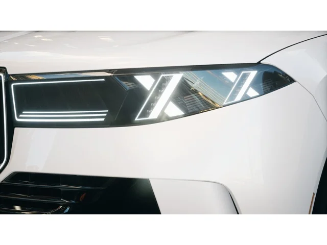 New 2027 Mineral White Metallic BMW X5 40 image 6