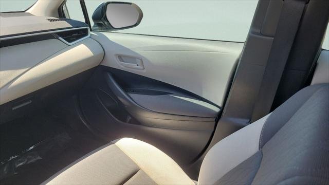 Certified Used 2025 SILVER ME. Toyota  image 13