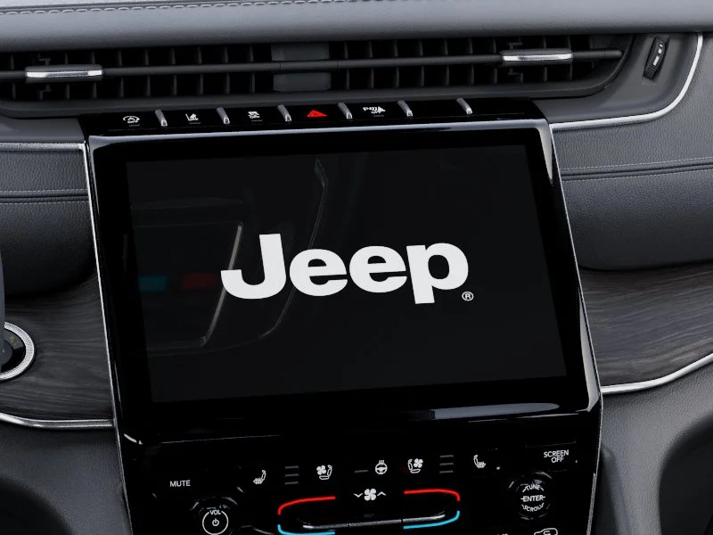 New 2025 Silver Zynith Exterior Paint Jeep Overland image 69