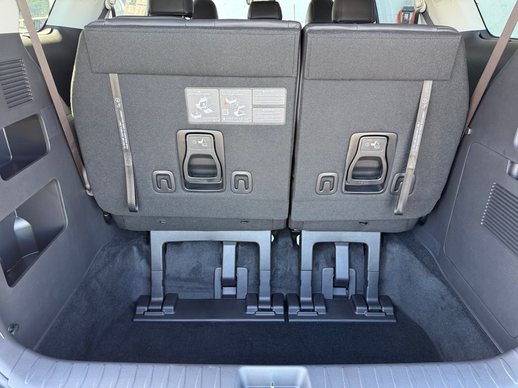 New 2026 Snow White Pearl Kia EX image 11