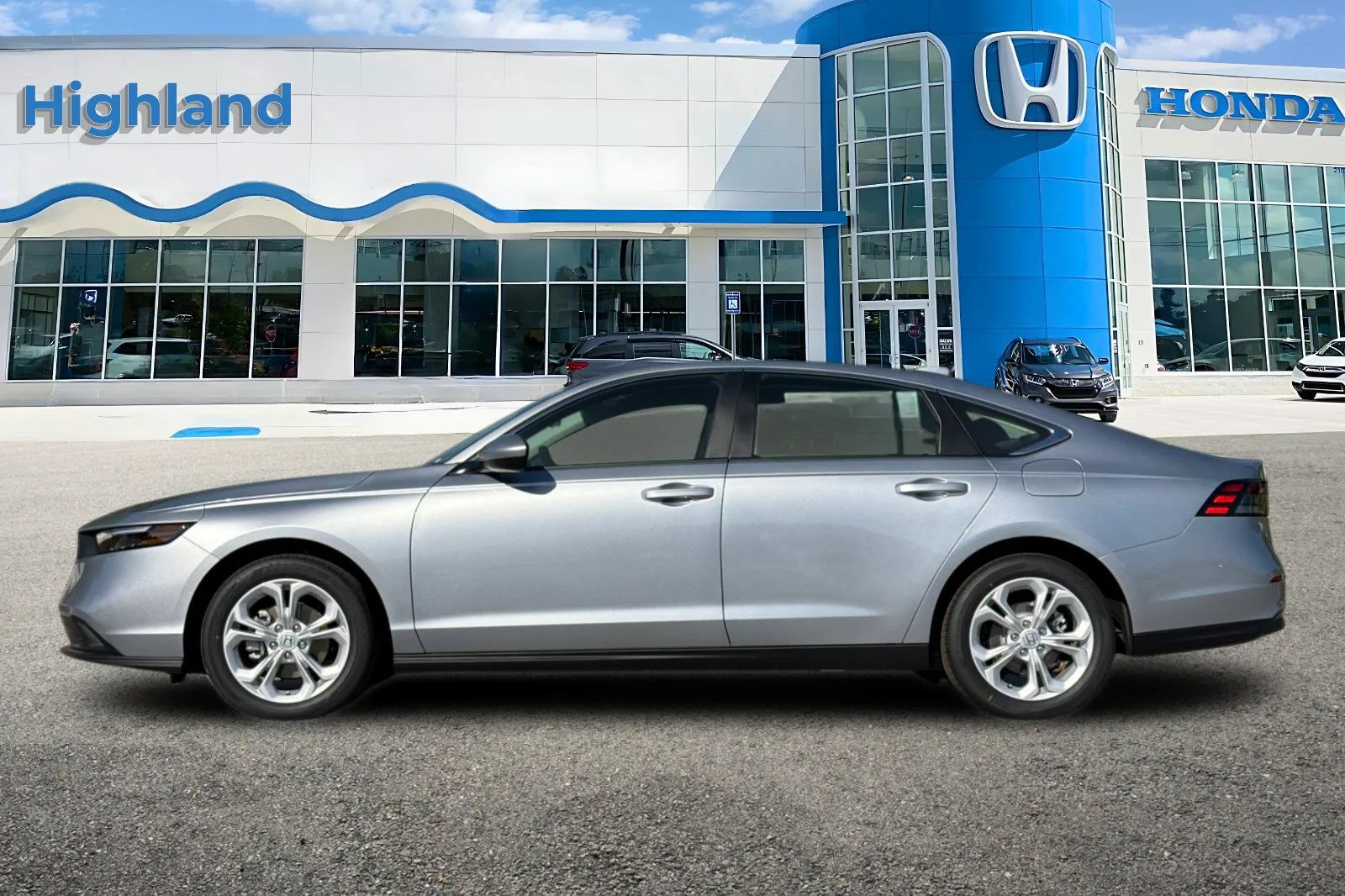 New 2026 Solar Silver Metallic Honda LX image 2