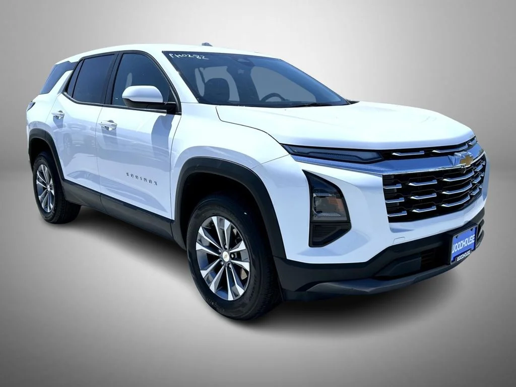 2025 Chevrolet Equinox LT - Photo 3