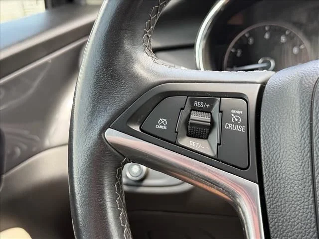 Used 2020 White Buick Preferred image 19