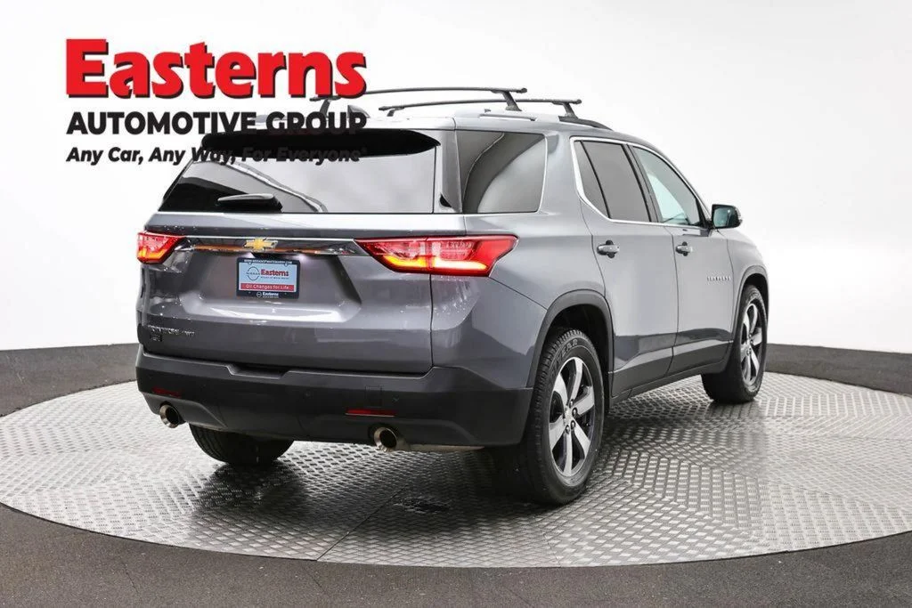 Used 2018 Gray Chevrolet 3LT image 6