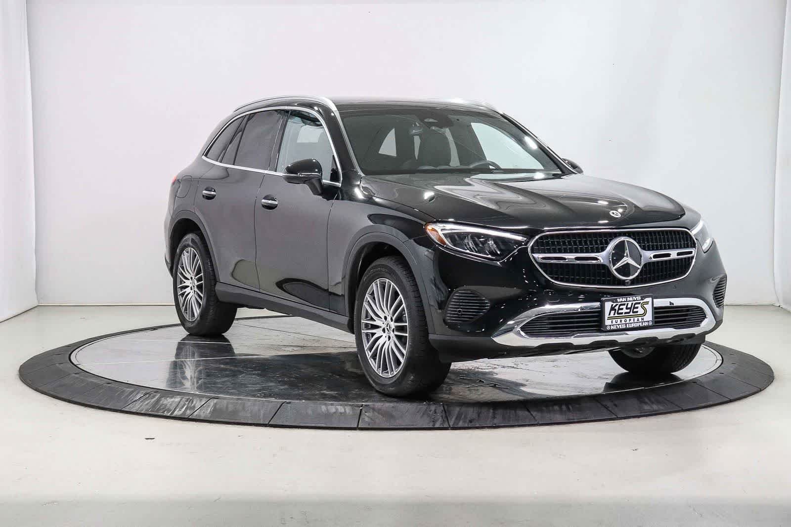 Used 2026 Black Mercedes-Benz GLC 300 image 5