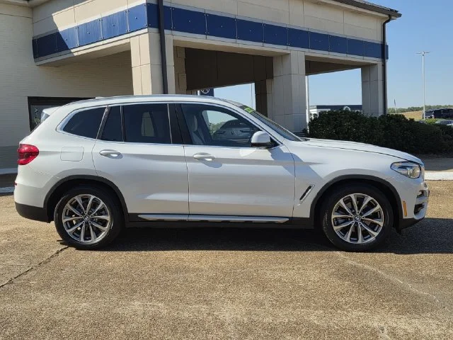 Used 2019 Mineral White Metallic BMW sDrive30i image 3