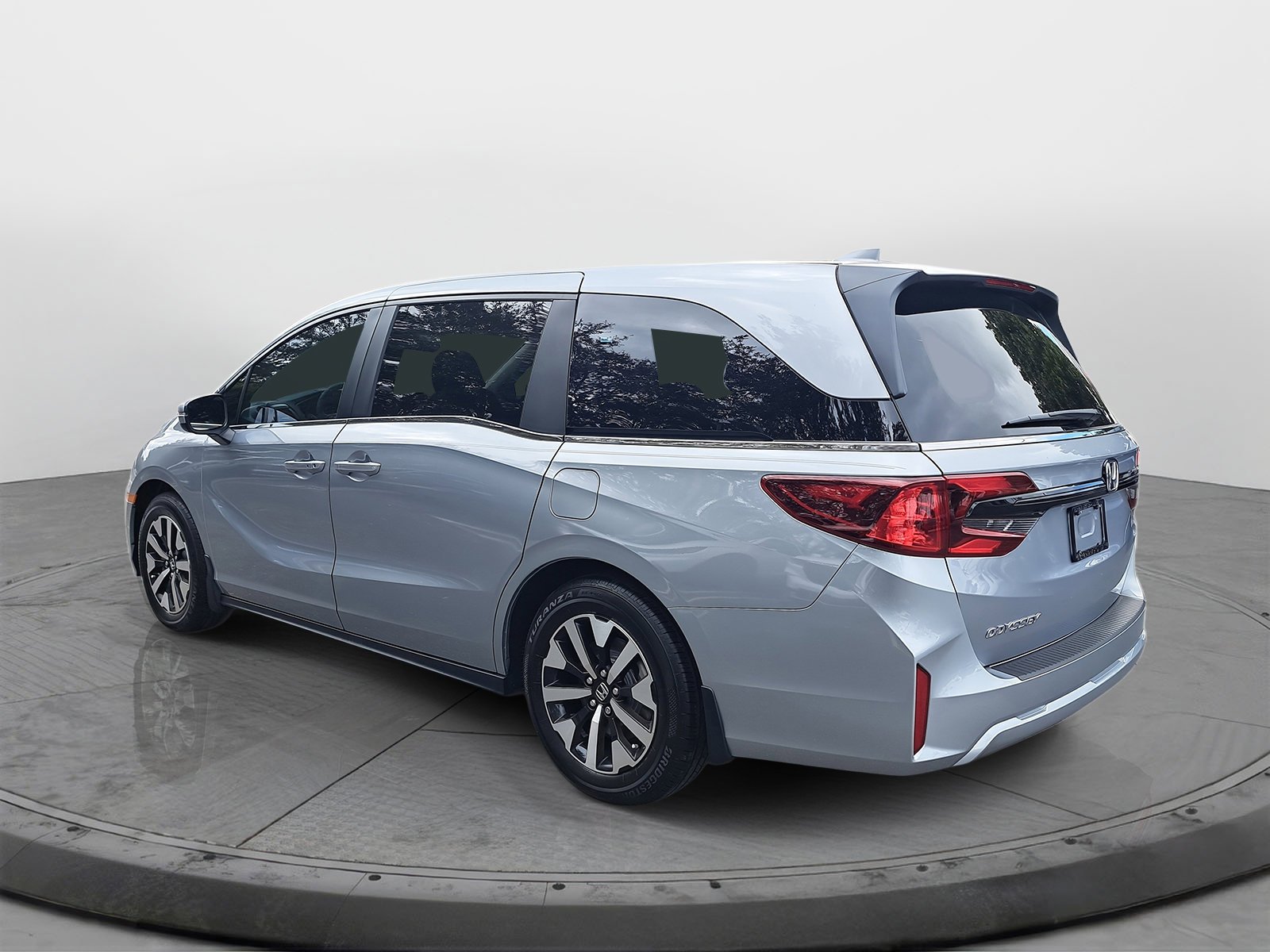 New 2026 Solar Silver Metallic Honda EX-L image 4