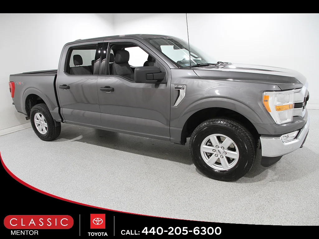 Used 2022 GRAY Ford XLT image 1