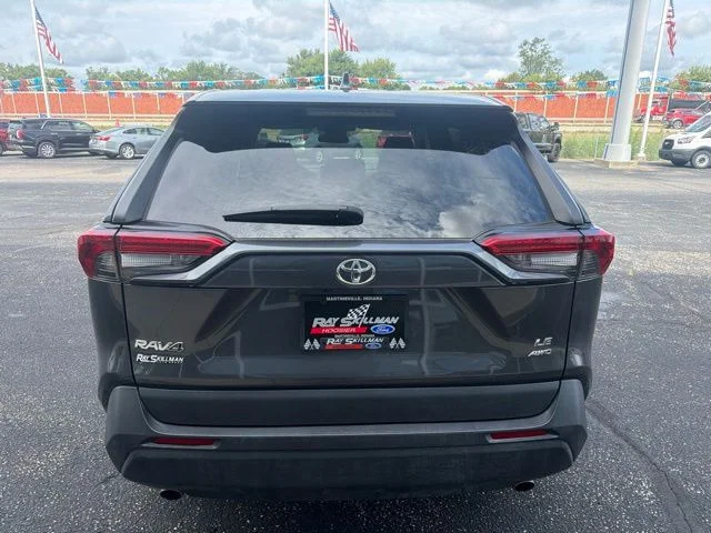 Certified Used 2025 Magnetic Gray Metallic Toyota LE image 4