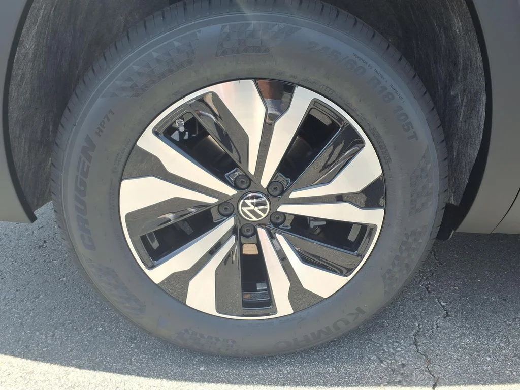 New 2026 Deep Black Pearl Volkswagen 2.0T SE image 7