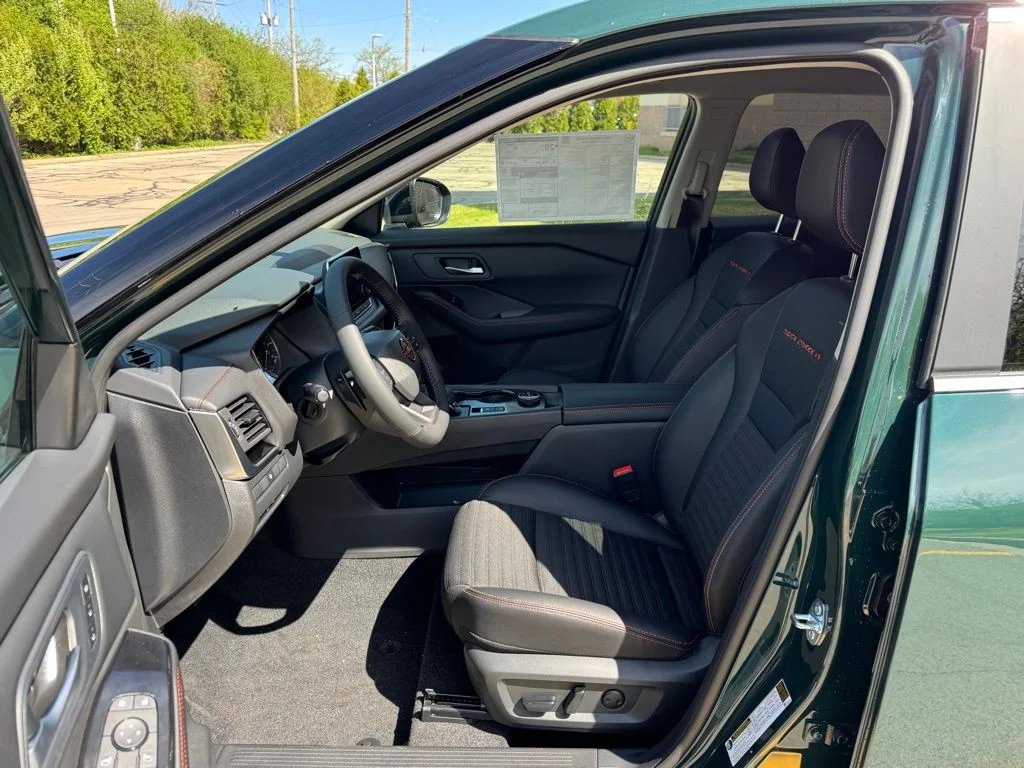 New 2026 Obsidian Green Pearl Nissan Rock Creek® image 9