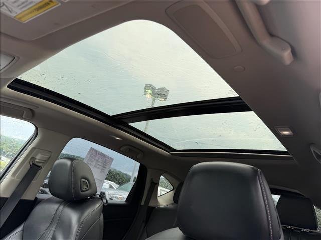 Used 2020 Platinum White Pearl Acura SH-AWD w/Tech image 13