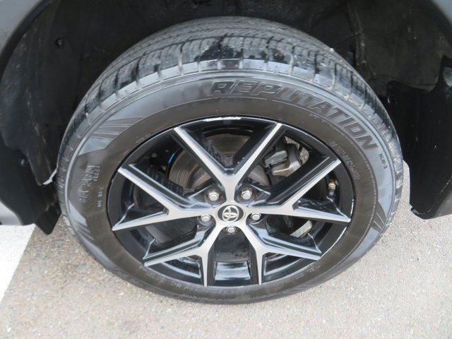 Used 2017  Toyota SE image 36
