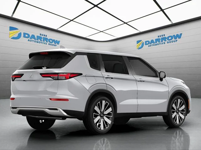 Used 2025 Silver Mitsubishi SEL image 3