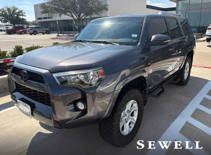 Used 2014 Magnetic Gray Metallic Toyota SR5 Premium image 1