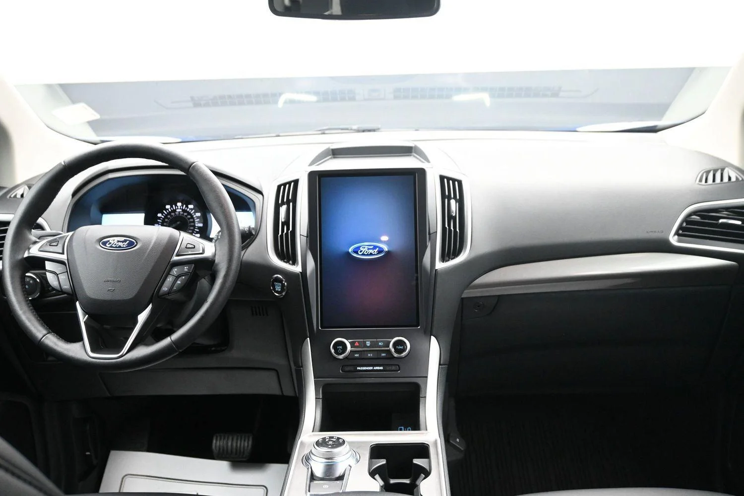 Used 2024 Atlas Blue Ford SEL image 12