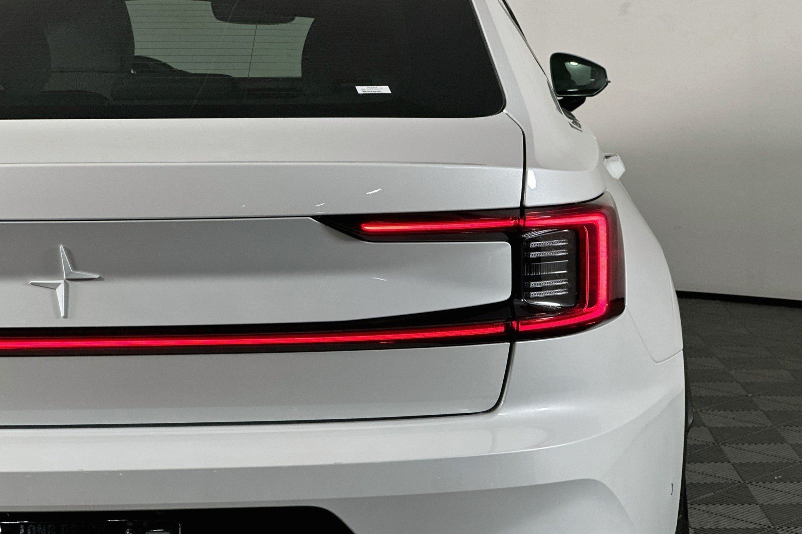 Used 2024 Snow Metallic Polestar Performance Plus image 15
