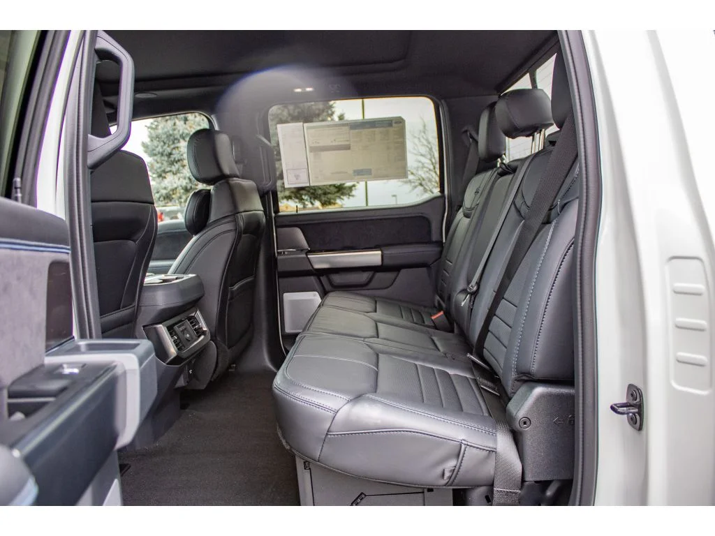 2026 Ford F-350 Super Duty Platinum - Photo 38