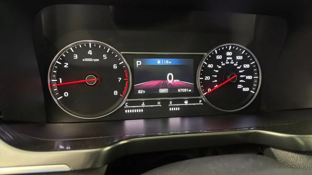 Used 2023 Black Kia S image 20