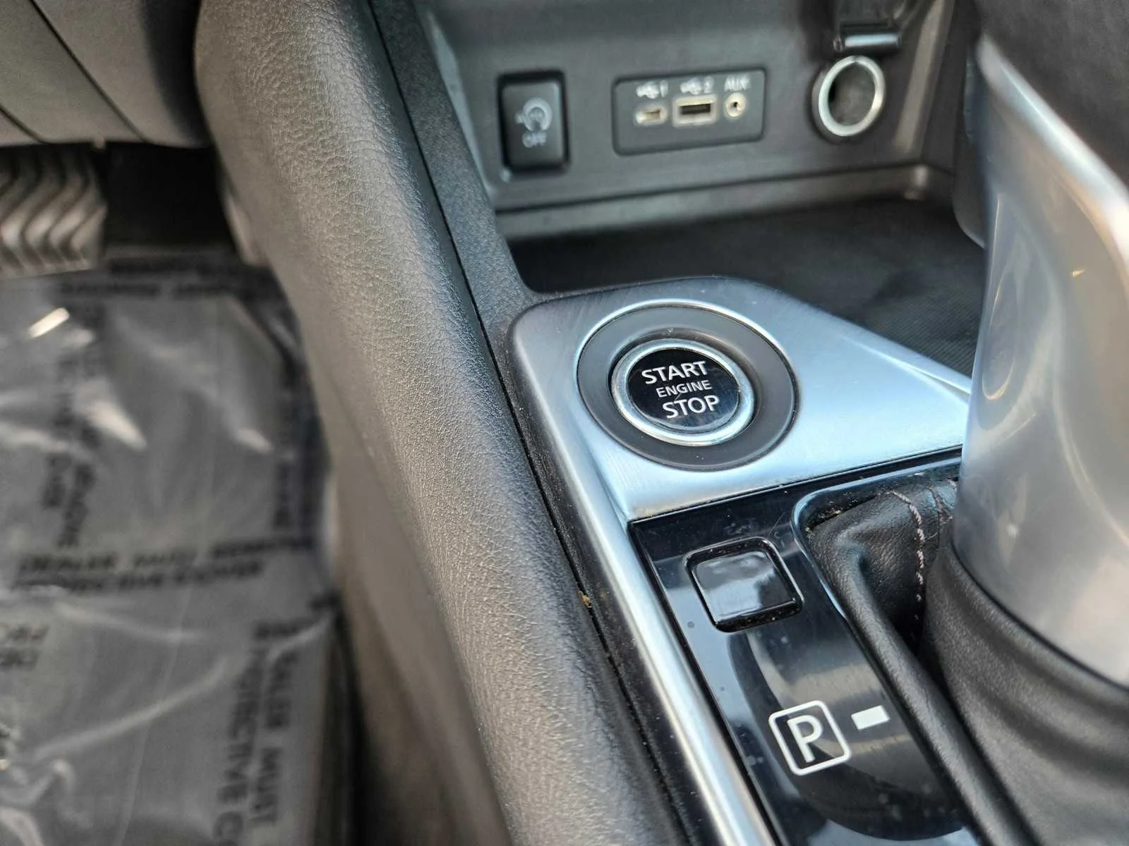 Used 2024  Nissan SV image 18