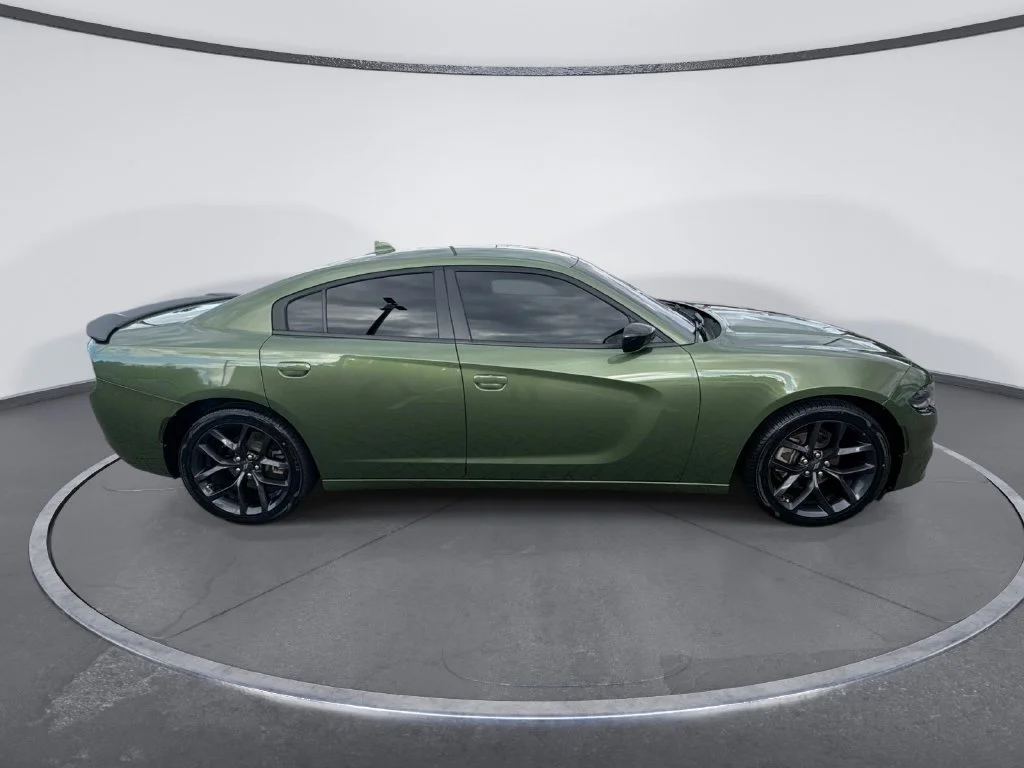 Used 2023 Green Dodge SXT image 8