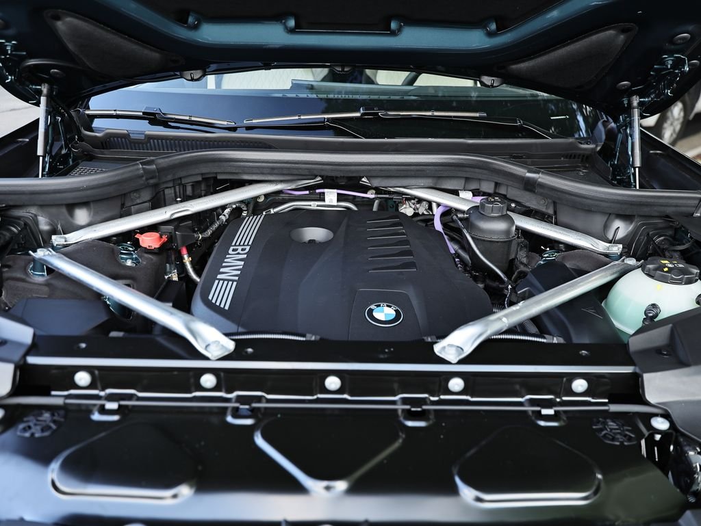 New 2027 Blue Ridge Mountain Metallic BMW xDrive40i image 34