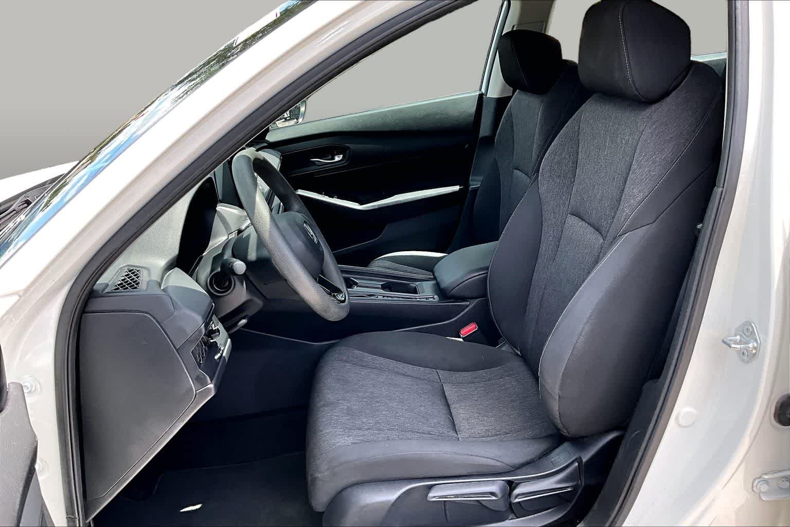 Used 2023 Platinum White Pearl Honda LX image 8