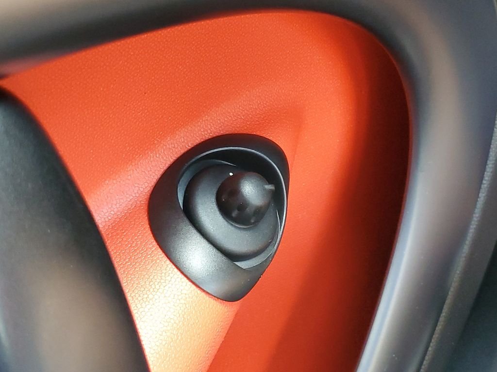 Used 2011 Black MINI Base image 19