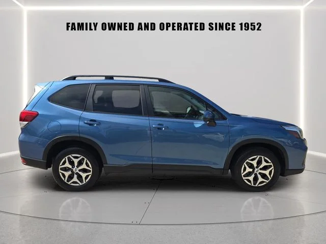 Used 2021 Blue Subaru Premium image 2