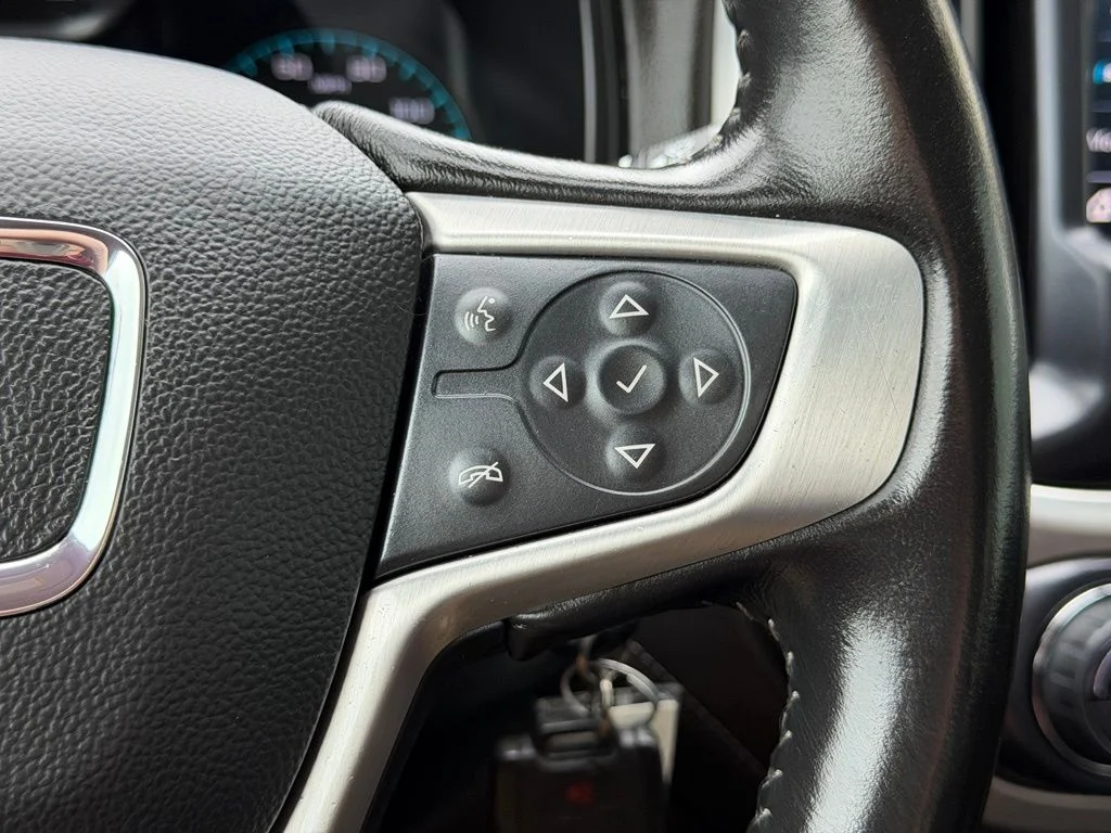 Used 2022 Gray GMC Elevation image 18