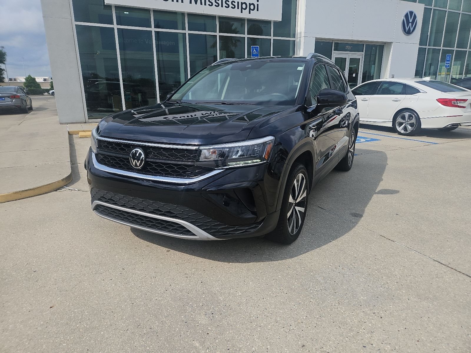 2024 Volkswagen Taos SE