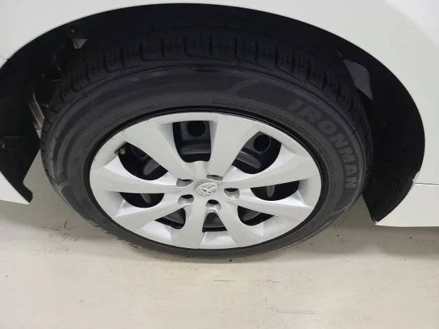 Used 2024 Ice Cap Toyota LE image 31