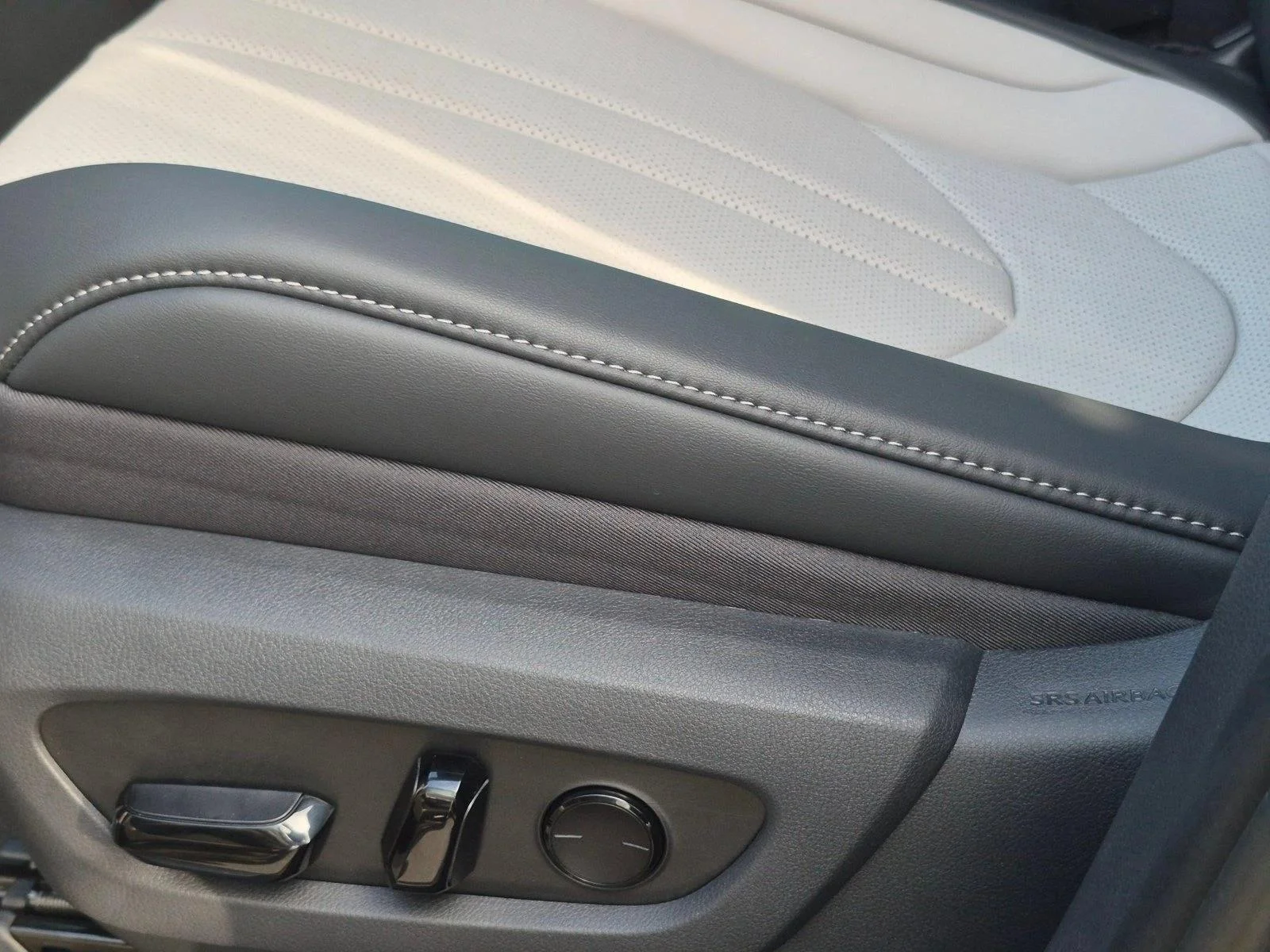 New 2026 Caviar Lexus TX 500h F SPORT PERFORMANCE PREMIUM AWD image 4
