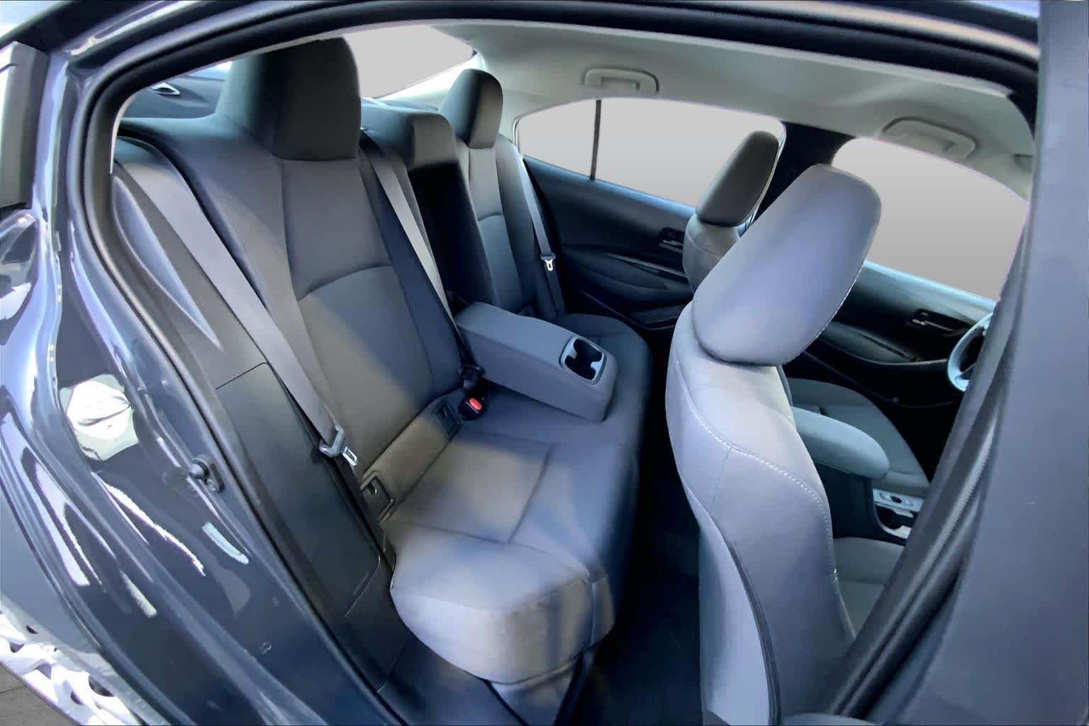 Used 2025 Underground Toyota LE image 17