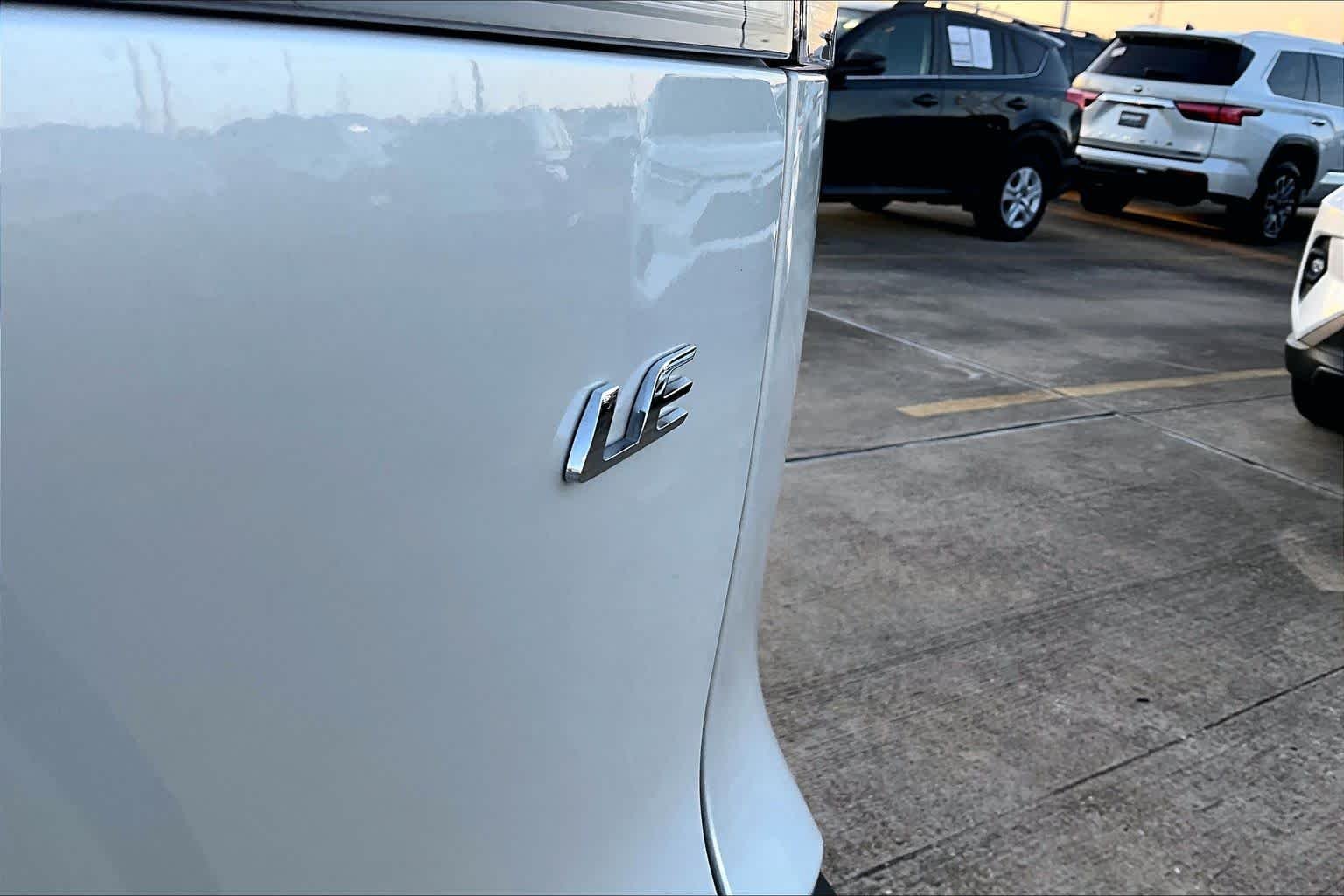 Used 2026 Wind Chill Pearl Toyota LE image 10