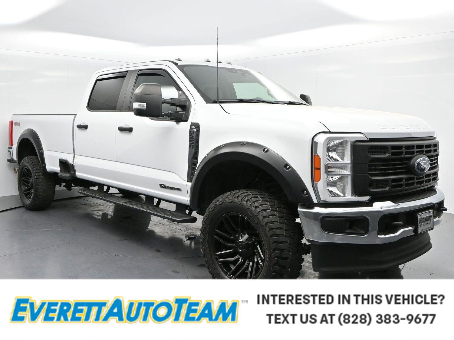 Used 2023 Oxford White Ford XL image 1