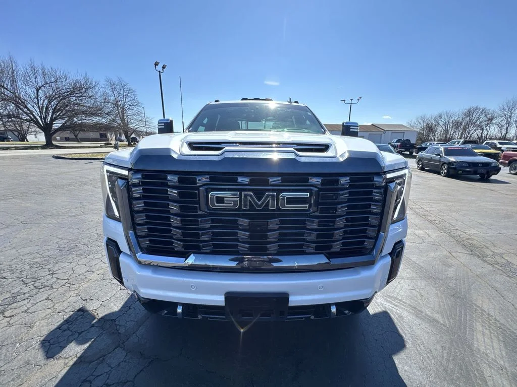 Used 2024 White GMC Denali Ultimate image 27